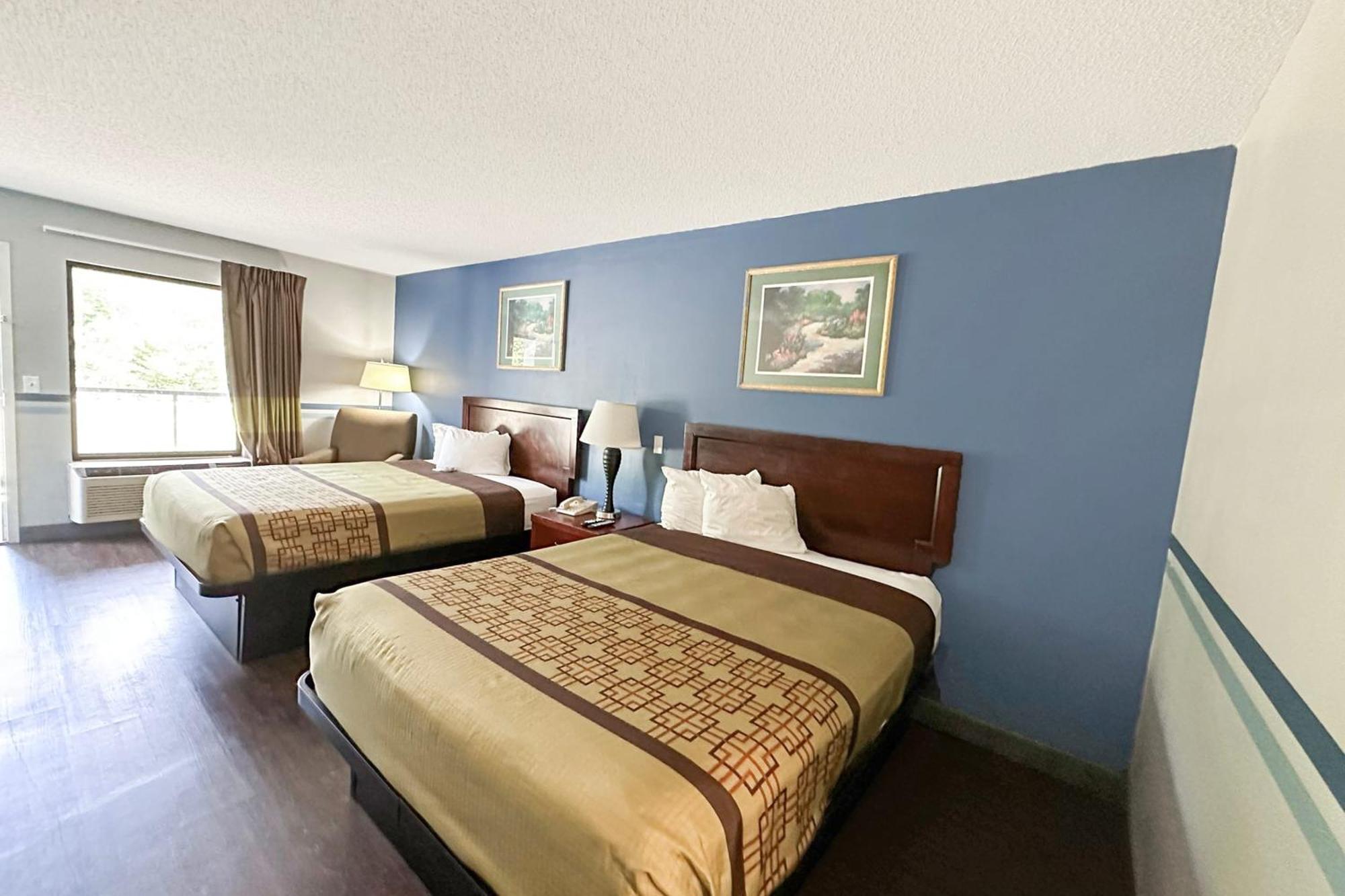 Executive Inn Ridgeway I-77 ภายนอก รูปภาพ